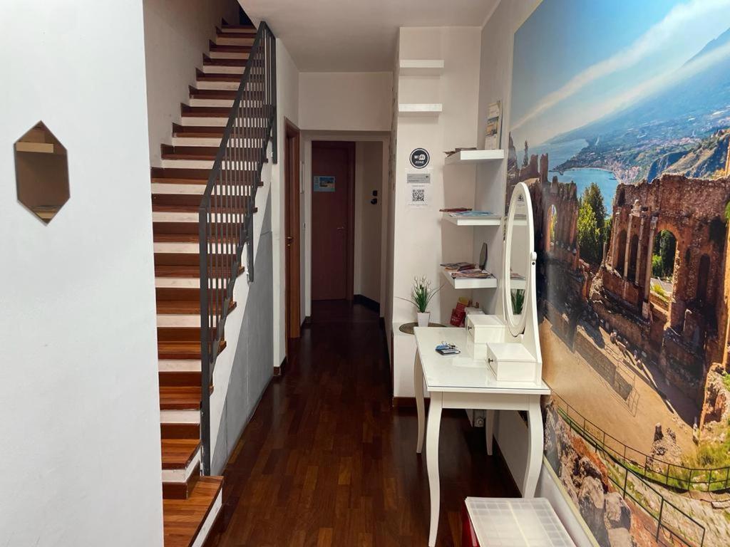 Locami Holiday&Rooms Suite Jolanda Catania Exterior photo